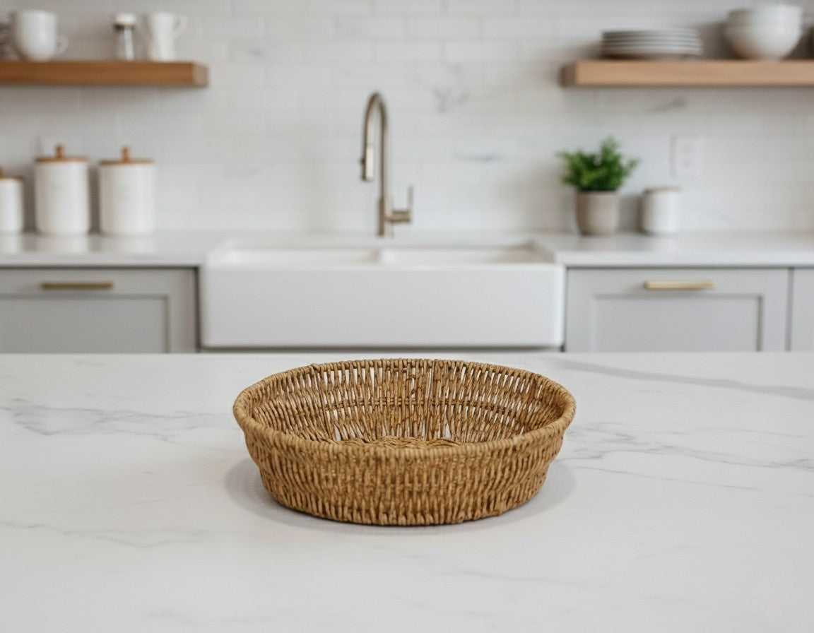 Handmade Round Straw Fruit Basket – Natural Woven Storage Basket 24 cm